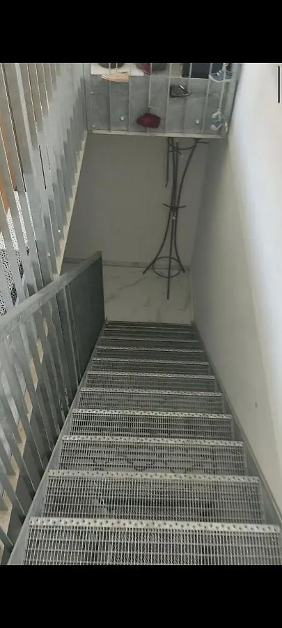 Durchreisestop Mit Kinder Am Aussergewohnlichen Spitzboden Mit Autobetten Und Bad ,Kuche Im Souterain Deining 0*,